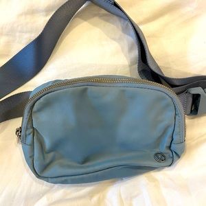 Lululemon hip bag